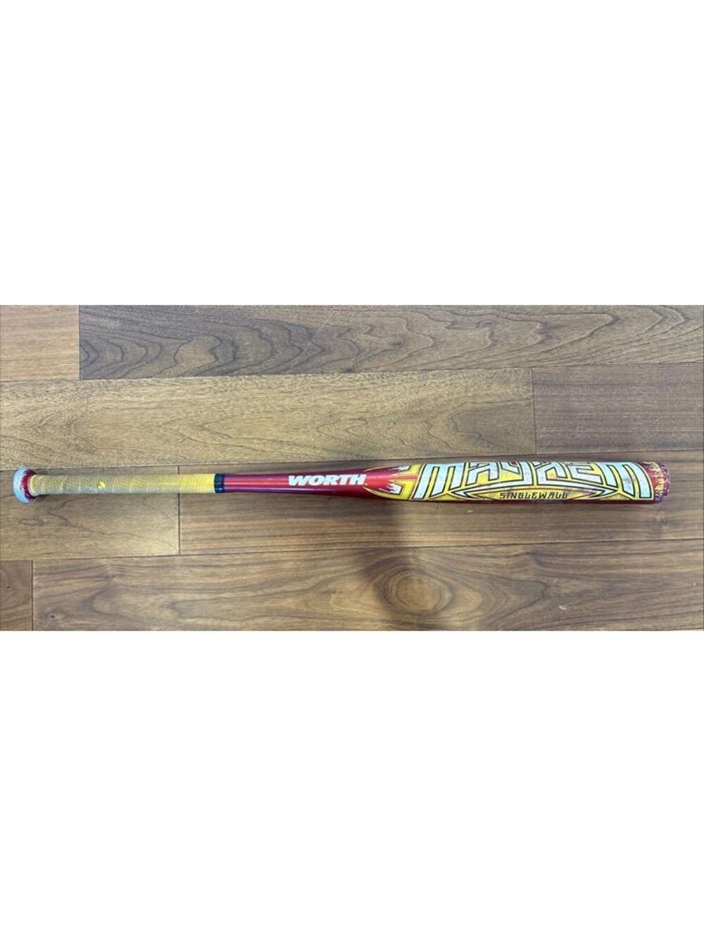 Worth Mayhem WCNMAY 34” 27 Oz Orange Red Softball Bat Single Wall 2 1/4" Dia